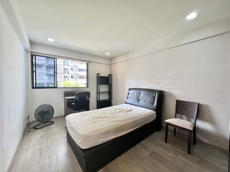 122 Geylang East Central, 122 Geylang East Central, 2 Bedrooms, 980 sqft, HDB Flat For Rent, by Nate Lim, 500125654 - Bedroom - PropertyGuru.com.sg