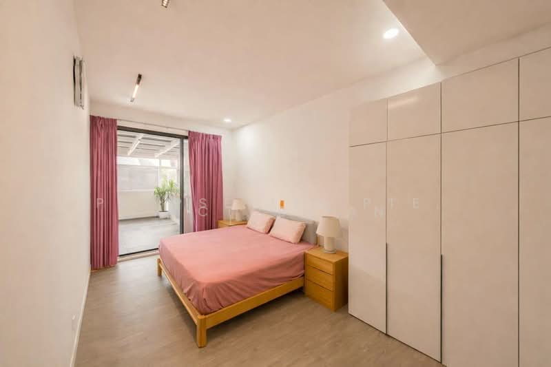 Super Rare Freehold Interterrace at Daisy Avenue, Daisy Avenue, 3 Bedrooms, 2,500 sqft, Terraced House For Sale, by Victor Tan, 500125656 - Bedroom - PropertyGuru.com.sg