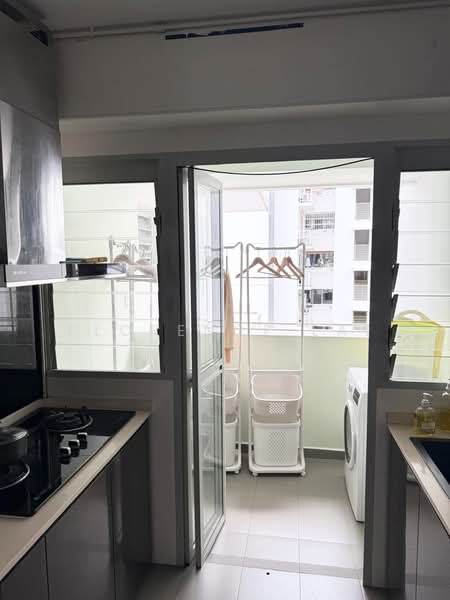 469A Meadow Spring @ Yishun, 469A Yishun Street 43, Room Rental, 95 sqft, HDB Flat For Rent, by Florence Lai, 500125687 - Kitchen - PropertyGuru.com.sg