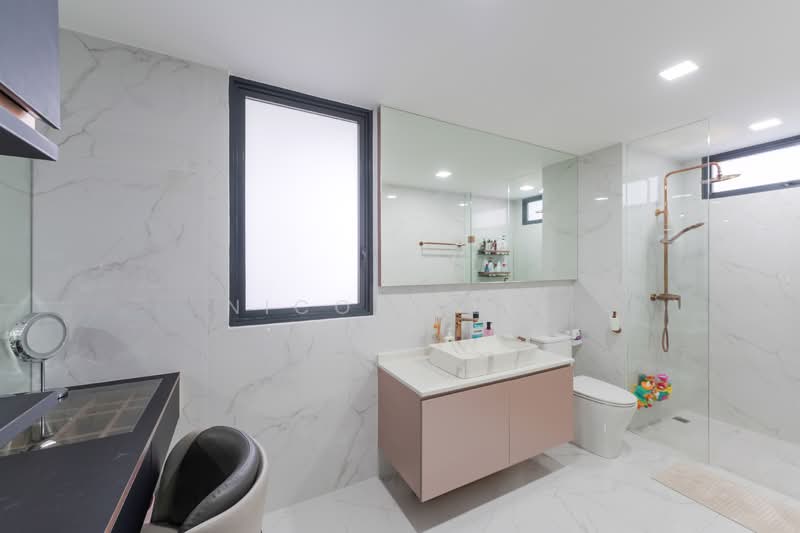Waterbay, 45A Edgefield Plains, 4 Bedrooms, 2,056 sqft, Executive Condominium For Sale, by Nicole Lee, 500125694 - Master Bathroom - PropertyGuru.com.sg