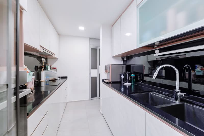 Waterbay, 45A Edgefield Plains, 4 Bedrooms, 2,056 sqft, Executive Condominium For Sale, by Nicole Lee, 500125694 - Kitchen - PropertyGuru.com.sg