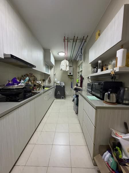 466D Spring Lodge, 466D Sembawang Drive, 3 Bedrooms, 969 sqft, HDB Flat For Sale, by Joanne Chong, 500125695 - Kitchen - PropertyGuru.com.sg