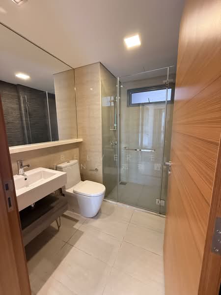 Woodhaven, 71 Woodgrove Avenue, 3 Bedrooms, 1,119 sqft, Condominium For Sale, by Belverie Tang 邓瑞霞, 500125702 - Bathroom - PropertyGuru.com.sg