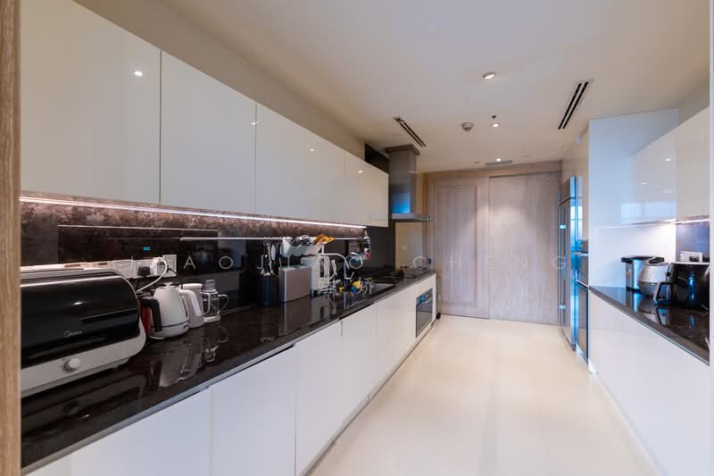The Ritz-Carlton Residences, 65 Cairnhill Road, 4 Bedrooms, 2,831 sqft, Condominium For Sale, by Jiaojiao Cheng 娇娇, 500125712 - Kitchen - PropertyGuru.com.sg