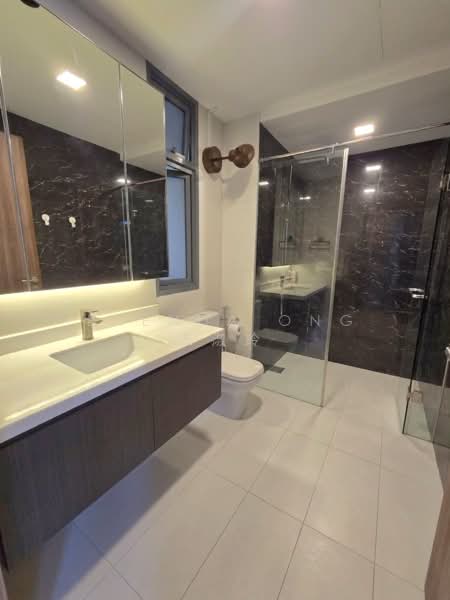 Palm Isles, 38 Flora Drive, 1 Bedroom, 517 sqft, Condominium For Sale, by Brenda Ong 王淑玲, 500125721 - Bathroom - PropertyGuru.com.sg