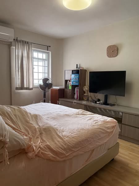 304 Jurong East Street 32, 304 Jurong East Street 32, 3 Bedrooms, 1,012 sqft, HDB Flat For Sale, by Jean Chua, 500125728 - Bedroom - PropertyGuru.com.sg