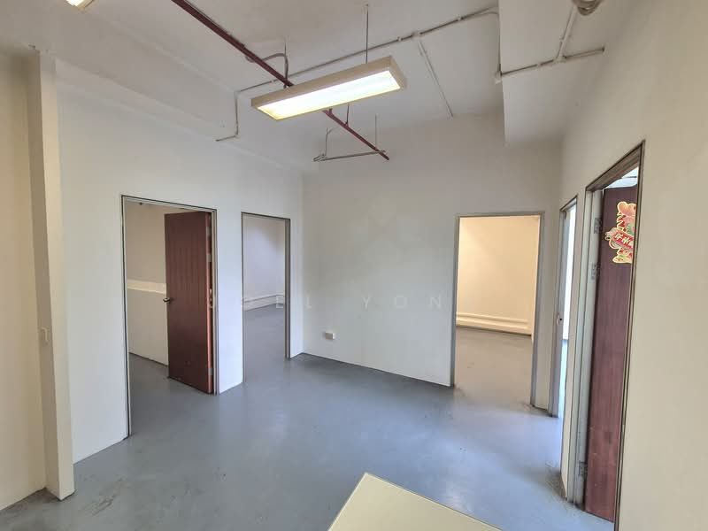 no gst! window unit with rooms! (aljunied)!, walking distance to aljunied mrt station!, 1,150 sqft, Light Industrial (B1) For Rent, by Joel Yong, 500125729 - CommercialGuru.com.sg