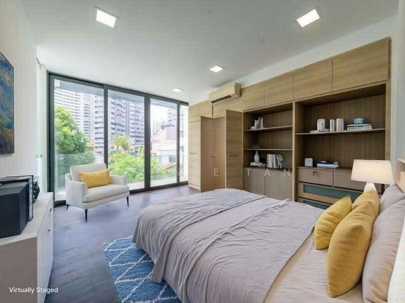 MOVE IN COND LANDED ONLY $6.X MIL !!! SUPER PRIME LOCATION !!!, Orchard / Stevens / Grange, 5 Bedrooms, 3,300 sqft, Terraced House For Sale, by Terence Tan, 500125730 - Bedroom - PropertyGuru.com.sg