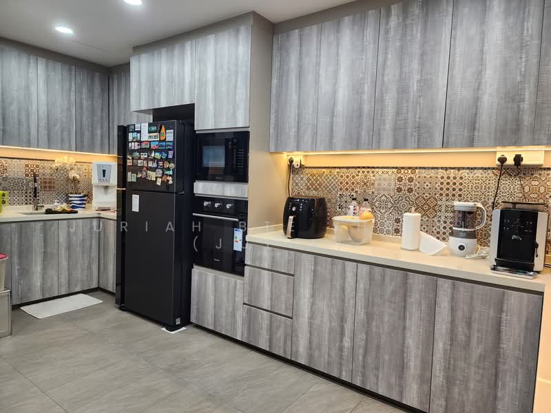 Villa Verde, Verde Grove, 3 Bedrooms, 3,320 sqft, Terraced House For Sale, by Juriah Bte Shahri (Julia), 500125737 - Kitchen - PropertyGuru.com.sg
