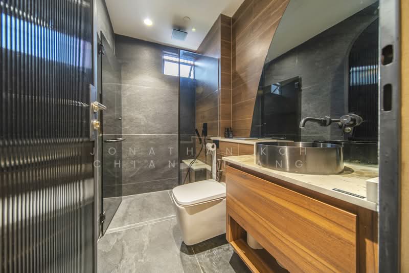 Tag.A, 81 Tagore Lane, 2,541 sqft, Light Industrial (B1) For Sale, by Jonathan Koh Chiang Liang, 500125747 - Bathroom - CommercialGuru.com.sg
