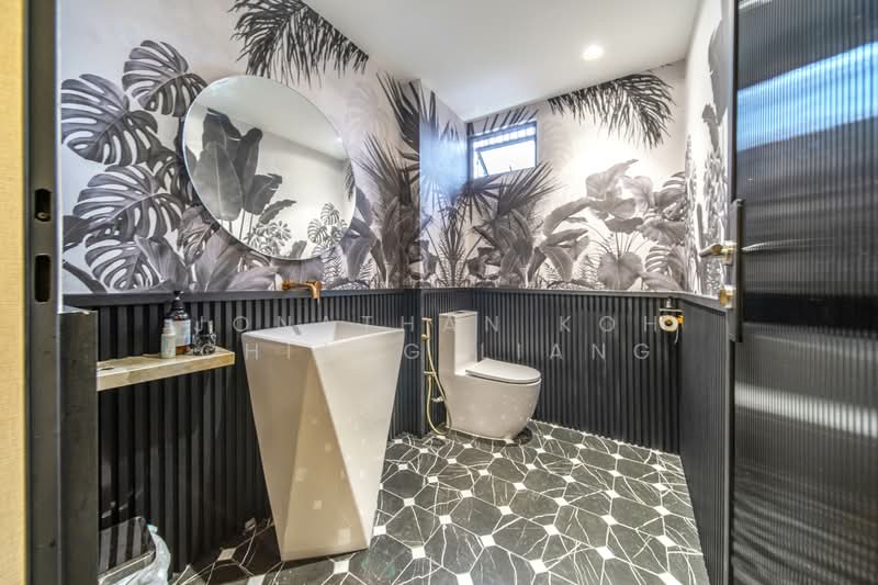 Tag.A, 81 Tagore Lane, 2,541 sqft, Light Industrial (B1) For Sale, by Jonathan Koh Chiang Liang, 500125747 - Bathroom - CommercialGuru.com.sg