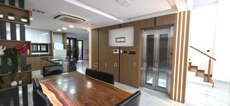Serangoon Garden Estate, Corfe Place, 5 Bedrooms, 3,550 sqft, Terraced House For Sale, by Tricia Tan, 500125753 - Kitchen - PropertyGuru.com.sg