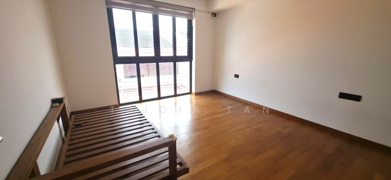 Serangoon Garden Estate, Corfe Place, 5 Bedrooms, 3,550 sqft, Terraced House For Sale, by Tricia Tan, 500125753 - Bedroom - PropertyGuru.com.sg