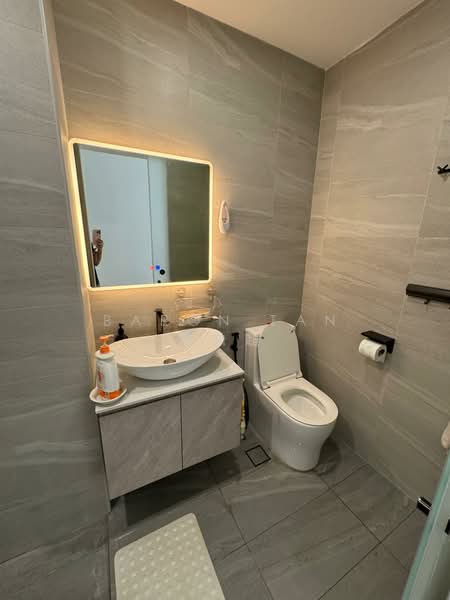 East Shine, 57 Lorong Melayu, 3 Bedrooms, 1,055 sqft, Apartment For Rent, by Baron Tan 陈鼎超, 500125754 - Bathroom - PropertyGuru.com.sg
