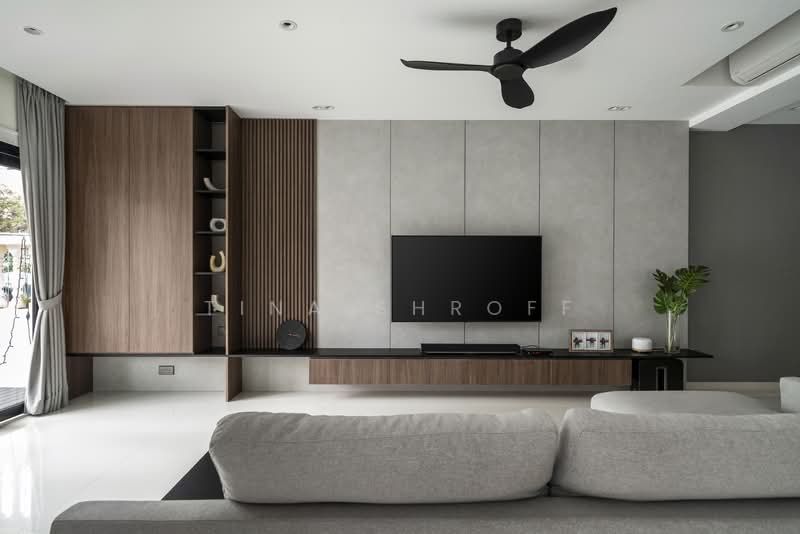 Yong Seng Estate, Jalan Senang, Eunos / Geylang / Paya Lebar, 4 Bedrooms, 2,500 sqft, Terraced House For Sale, by Tina Shroff, 500125780 - Living Room - PropertyGuru.com.sg