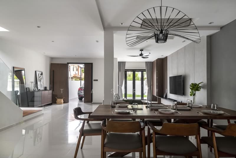Yong Seng Estate, Jalan Senang, Eunos / Geylang / Paya Lebar, 4 Bedrooms, 2,500 sqft, Terraced House For Sale, by Tina Shroff, 500125780 - Dining Room - PropertyGuru.com.sg