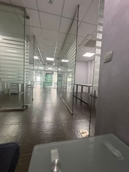 UB. One, 81 Ubi Avenue 4, 1,679 sqft, Light Industrial (B1) For Sale, by Phoebe Lee, 500125785 - Interior - CommercialGuru.com.sg