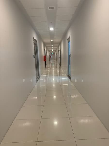 UB. One, 81 Ubi Avenue 4, 1,679 sqft, Light Industrial (B1) For Sale, by Phoebe Lee, 500125785 - Corridor - CommercialGuru.com.sg