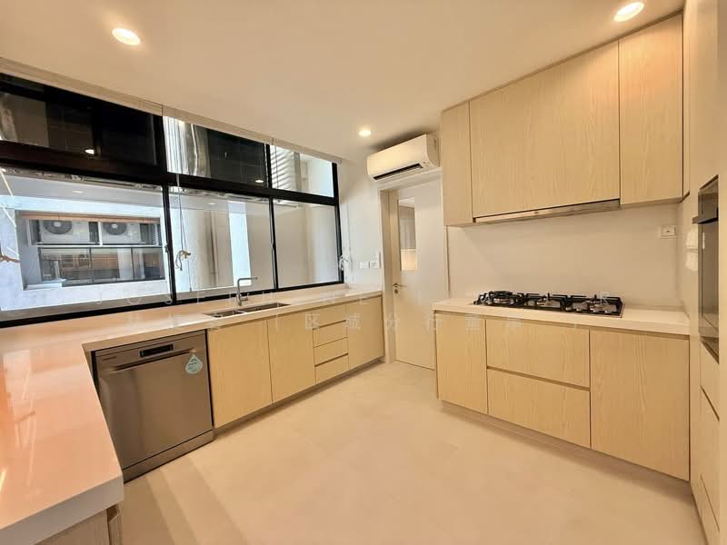 The Colonnade, 82 Grange Road, 3 Bedrooms, 2,883 sqft, Condominium For Rent, by Josephine Lim J R 林婕容 (区域分行董事 ), 500125786 - Kitchen - PropertyGuru.com.sg
