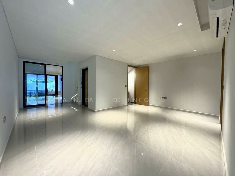 Lorong N Telok Kurau, East Coast Road / Telok Kurau Road / Marine Parade, 6 Bedrooms, 10,000 sqft, Terraced House For Sale, by Jacq Ng, 500125790 - Living Room - PropertyGuru.com.sg