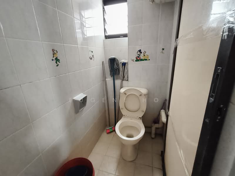 4 Everton Park, 4 Everton Park, Room Rental, 120 sqft, HDB Flat For Rent, by Eugene Ho, 500125797 - Bathroom - PropertyGuru.com.sg