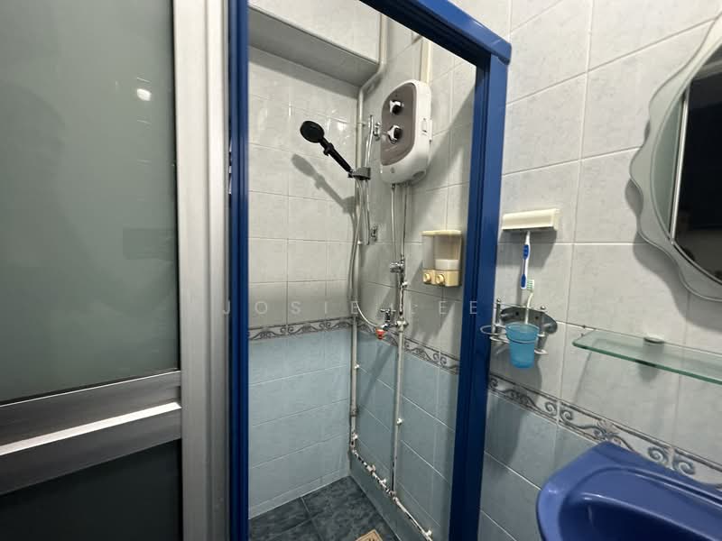 276C Jurong West Street 25, 276C Jurong West Street 25, 2 Bedrooms, 1,194 sqft, HDB Flat For Rent, by Josie Lee, 500125803 - Bathroom - PropertyGuru.com.sg