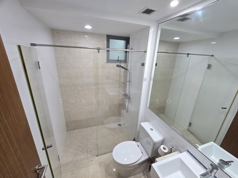 Waterfront Waves, 768 Bedok Reservoir Road, 3 Bedrooms, 1,281 sqft, Condominium For Sale, by Sharlyn Neo, 500125823 - Bathroom - PropertyGuru.com.sg