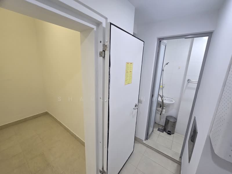 Waterfront Waves, 768 Bedok Reservoir Road, 3 Bedrooms, 1,281 sqft, Condominium For Sale, by Sharlyn Neo, 500125823 - Interior - PropertyGuru.com.sg