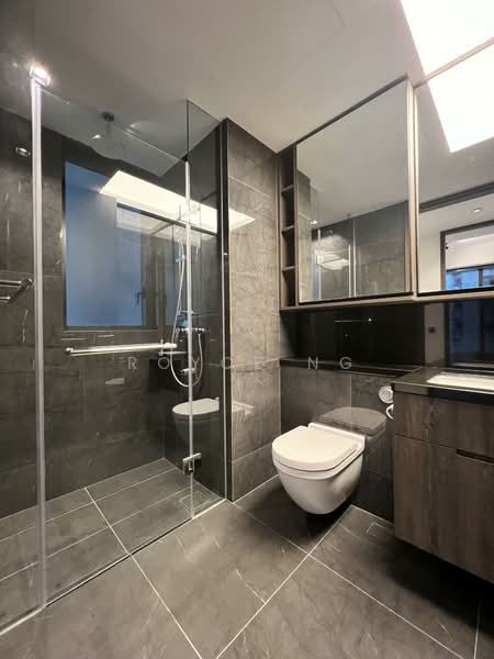 The M, 38 Middle Road, 2 Bedrooms, 614 sqft, Condominium For Sale, by Royce Ng, 500125830 - Bathroom - PropertyGuru.com.sg