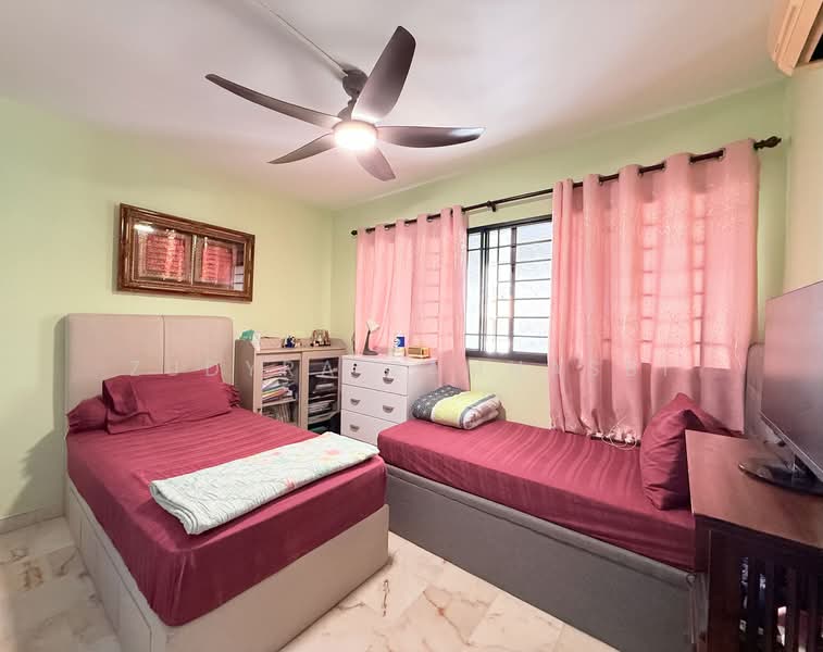 125 Serangoon North Avenue 1, 125 Serangoon North Avenue 1, 4 Bedrooms, 1,615 sqft, HDB Flat For Sale, by Zudyra Zamhasbi, 500125837 - Bedroom - PropertyGuru.com.sg