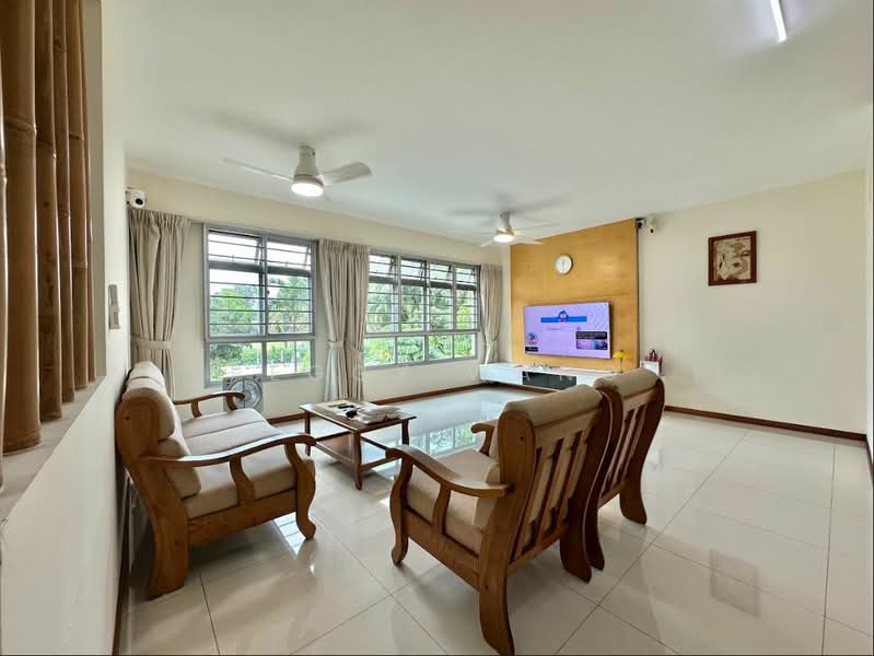 513D Yishun Street 51, 513D Yishun Street 51, 3 Bedrooms, 1,216 sqft, HDB Flat For Sale, by Peggy Wang, 500125843 - Living Room - PropertyGuru.com.sg