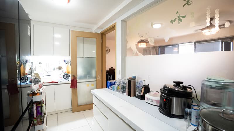 SkyPark Residences, 17 Sembawang Crescent, 5 Bedrooms, 1,593 sqft, Executive Condominium For Sale, by Sean Lee, 500125852 - Kitchen - PropertyGuru.com.sg