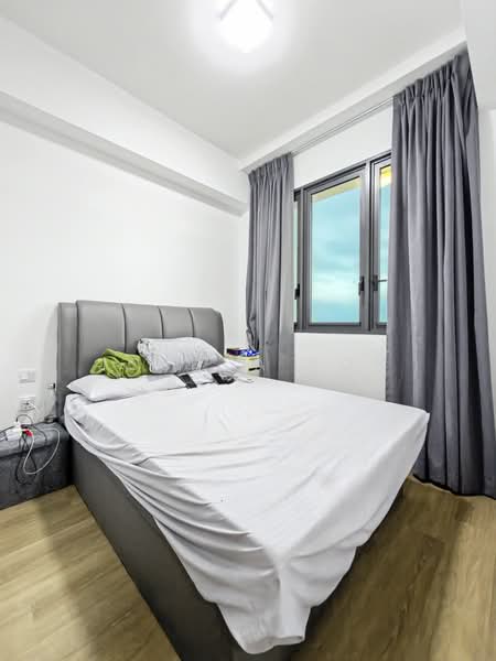 Parc Botannia, 12 Fernvale Street, 1 Bedroom, 431 sqft, Condominium For Sale, by Joshua Soh, 500125853 - Master Bedroom - PropertyGuru.com.sg