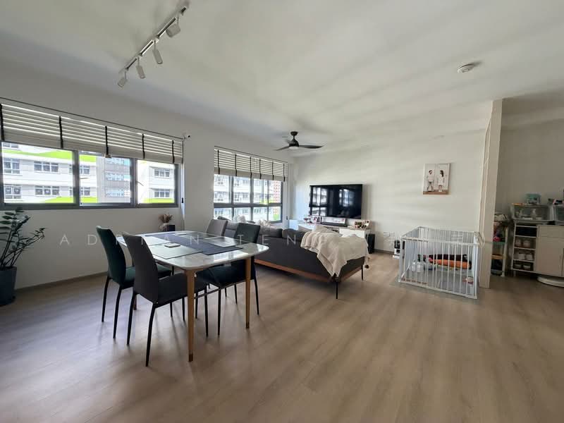 620A Tampines Street 61, 620A Tampines Street 61, 3 Bedrooms, 990 sqft, HDB Flat For Sale, by Adrian Teng (郑景荣), 500125854 - Living Room - PropertyGuru.com.sg
