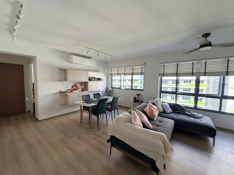 620A Tampines Street 61, 620A Tampines Street 61, 3 Bedrooms, 990 sqft, HDB Flat For Sale, by Adrian Teng (郑景荣), 500125854 - Living Room - PropertyGuru.com.sg