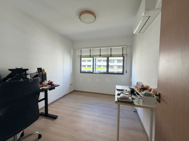 620A Tampines Street 61, 620A Tampines Street 61, 3 Bedrooms, 990 sqft, HDB Flat For Sale, by Adrian Teng (郑景荣), 500125854 - Study - PropertyGuru.com.sg