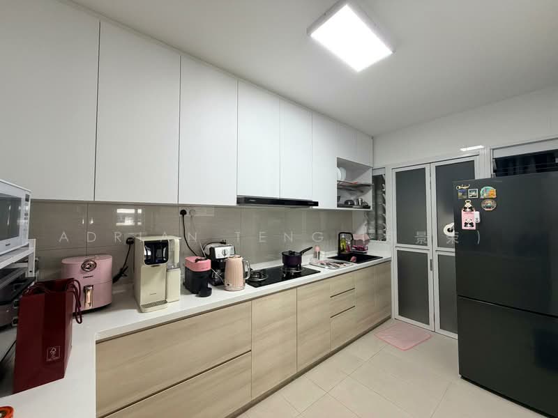 620A Tampines Street 61, 620A Tampines Street 61, 3 Bedrooms, 990 sqft, HDB Flat For Sale, by Adrian Teng (郑景荣), 500125854 - Kitchen - PropertyGuru.com.sg