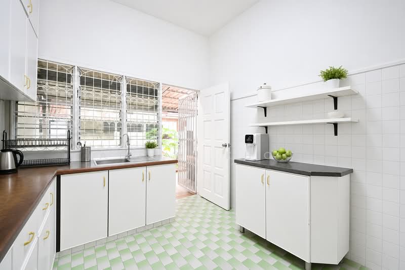 ☎️ADELYN 9325❤️❤️9988✨⭐️LENTOR ESTATE⭐️✨OWN A LANDED HOME NOW!!!, , 4 Bedrooms, 2,380 sqft, Terraced House For Sale, by Adelyn Khoo, 500125855 - Kitchen - PropertyGuru.com.sg