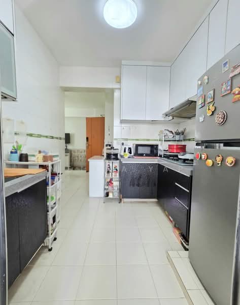 446 Yishun Avenue 11, 446 Yishun Avenue 11, 2 Bedrooms, 721 sqft, HDB Flat For Sale, by Melina Yap, 500125863 - Kitchen - PropertyGuru.com.sg