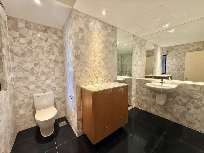 The Colonnade, 82 Grange Road, 3 Bedrooms, 3,617 sqft, Condominium For Rent, by Josephine Lim J R 林婕容 (区域分行董事 ), 500125874 - Bathroom - PropertyGuru.com.sg