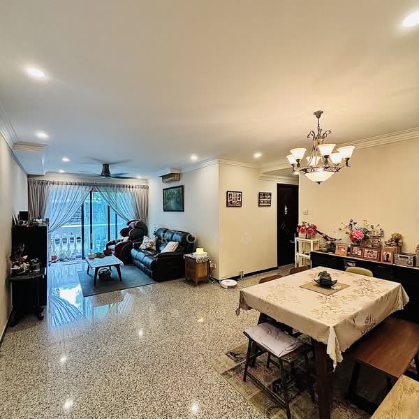 Stratford Court, 41A Bedok Ria Crescent, 3 Bedrooms, 1,346 sqft, Condominium For Sale, by Lim Rong Jie, 500125883 - Living Room - PropertyGuru.com.sg