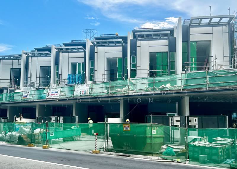 Spacious Intermediate unit near West Coast Park, Pasir Panjang Road, 5 Bedrooms, 4,893 sqft, Terraced House For Sale, by Huttons Landed Division, 500125904 - Exterior - PropertyGuru.com.sg