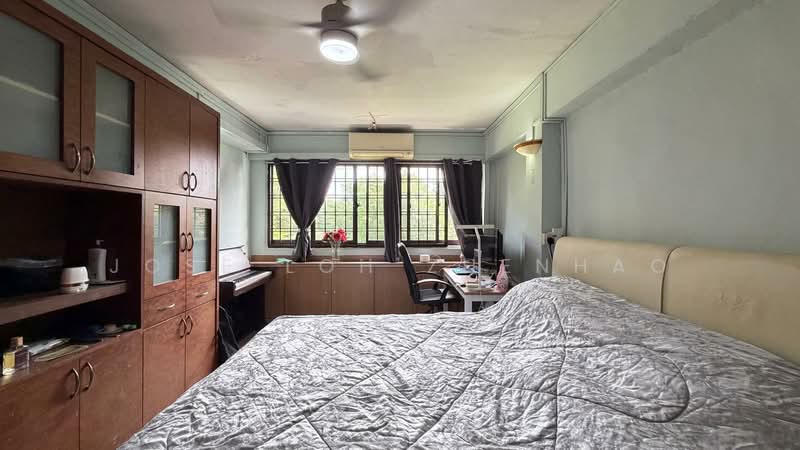 137 Jalan Bukit Merah, 137 Jalan Bukit Merah, 2 Bedrooms, 753 sqft, HDB Flat For Sale, by Jose Loh Zhenhao, 500125907 - Bedroom - PropertyGuru.com.sg