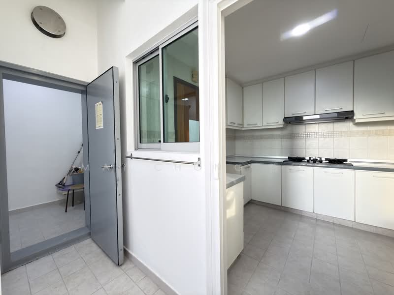 Bishan Loft, 31 Bishan Street 11, 4 Bedrooms, 1,981 sqft, Condominium For Rent, by May Chong 張雲, 500125909 - Kitchen - PropertyGuru.com.sg