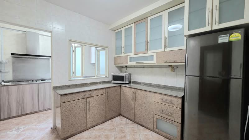 ⭐️ Eminence Landed ⭐️ Charming 3 Storey Semi-D @ Near Nex Mall, Serangoon Mrt ⭐, Near Nex Mall, 6 Bedrooms, 3,000 sqft, Semi-Detached House For Rent, by Roy Lee, 500125916 - Kitchen - PropertyGuru.com.sg