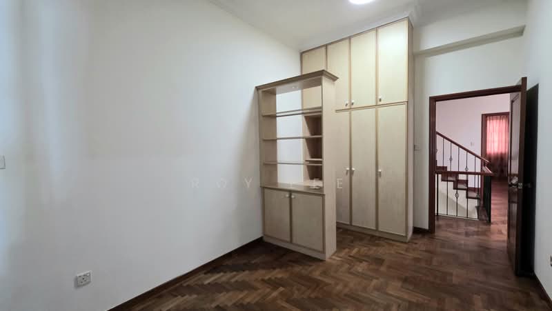⭐️ Eminence Landed ⭐️ Charming 3 Storey Semi-D @ Near Nex Mall, Serangoon Mrt ⭐, Near Nex Mall, 6 Bedrooms, 3,000 sqft, Semi-Detached House For Rent, by Roy Lee, 500125916 - Level 2 Bedroom Right - PropertyGuru.com.sg