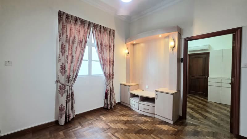 ⭐️ Eminence Landed ⭐️ Charming 3 Storey Semi-D @ Near Nex Mall, Serangoon Mrt ⭐, Near Nex Mall, 6 Bedrooms, 3,000 sqft, Semi-Detached House For Rent, by Roy Lee, 500125916 - Level 2 Family Area - PropertyGuru.com.sg