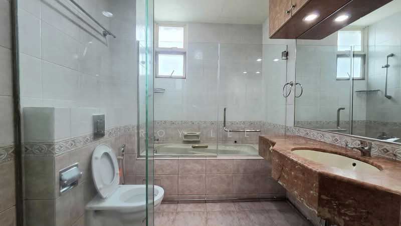 ⭐️ Eminence Landed ⭐️ Charming 3 Storey Semi-D @ Near Nex Mall, Serangoon Mrt ⭐, Near Nex Mall, 6 Bedrooms, 3,000 sqft, Semi-Detached House For Rent, by Roy Lee, 500125916 - Level 2 Master Bath - PropertyGuru.com.sg