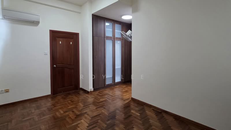 ⭐️ Eminence Landed ⭐️ Charming 3 Storey Semi-D @ Near Nex Mall, Serangoon Mrt ⭐, Near Nex Mall, 6 Bedrooms, 3,000 sqft, Semi-Detached House For Rent, by Roy Lee, 500125916 - Level 3 Bedroom Front - PropertyGuru.com.sg