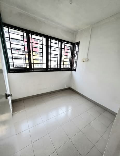 304 Ang Mo Kio Avenue 1, 304 Ang Mo Kio Avenue 1, 3 Bedrooms, 1,044 sqft, HDB Flat For Sale, by Sam Lek, 500125917 - Extra Utility Room - PropertyGuru.com.sg